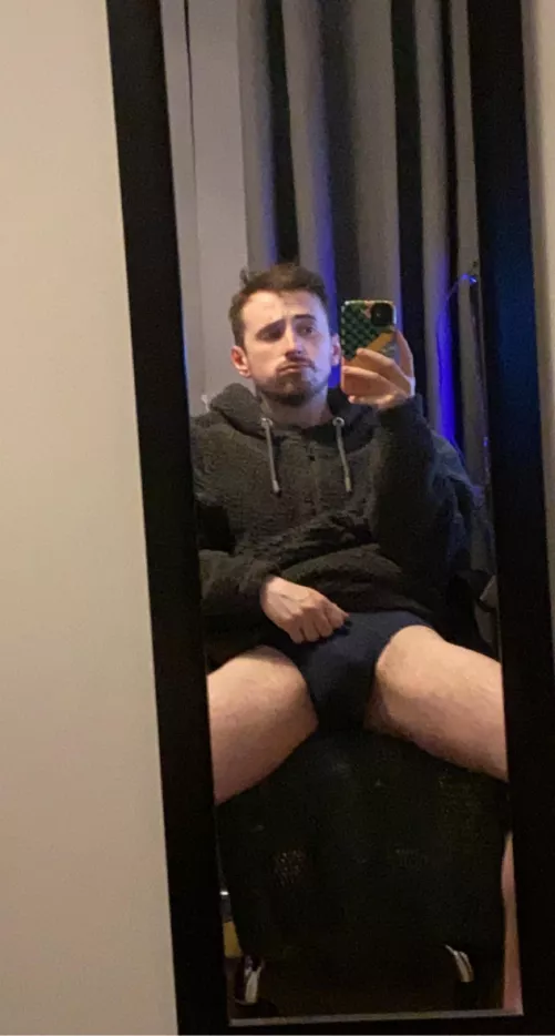 who’s gaming with me then 🥺 (PC) by agitobIastoise