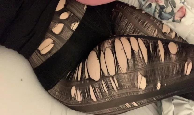 who’s gna let me crush them? posted by ellabell221