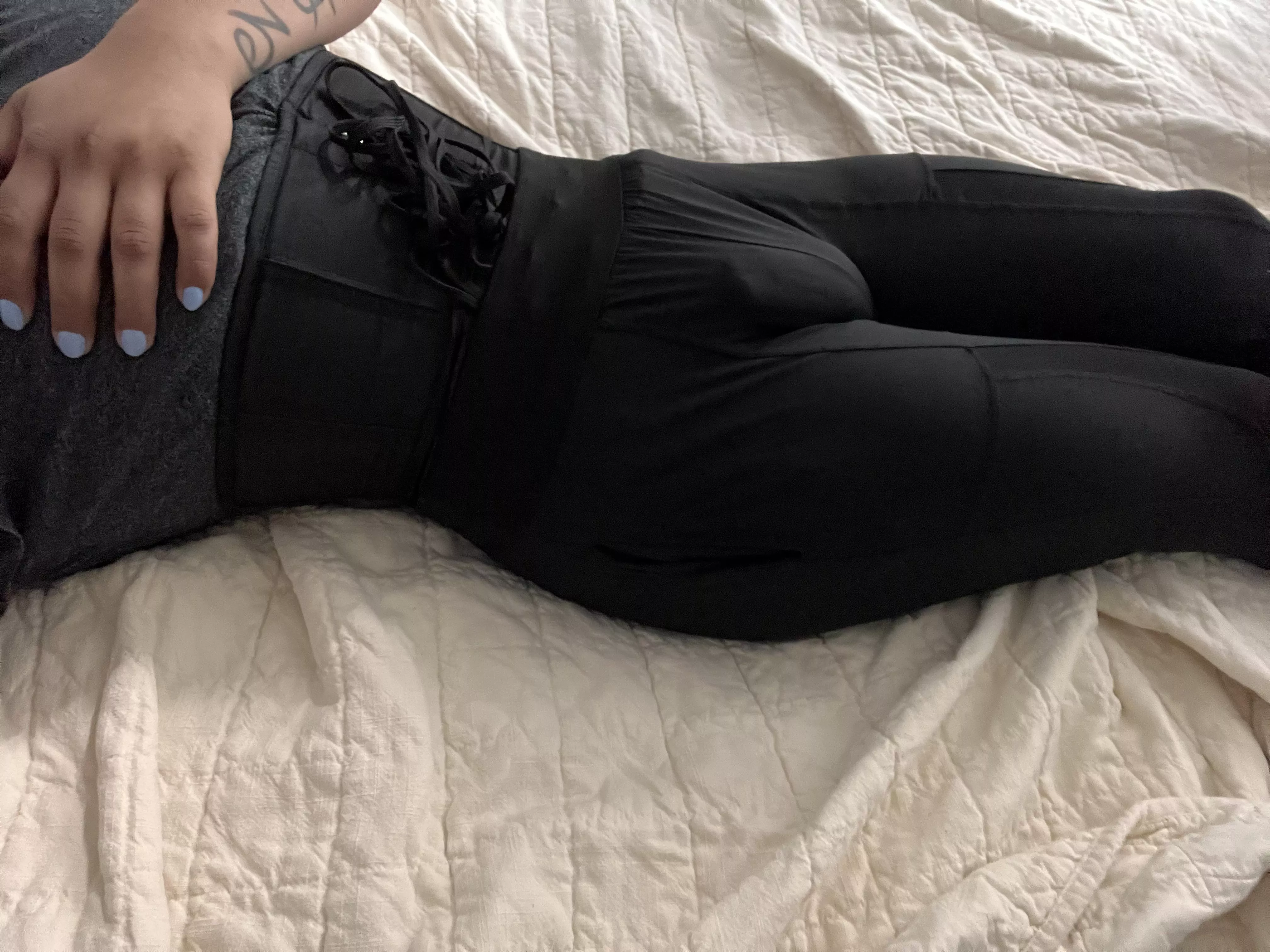 Who’s going to pull down my leggings and suck off my lady cock? posted by PrincessAri6969