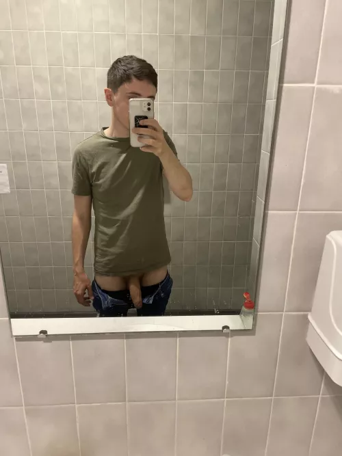 Who’s gonna bend over for me at work by TS_lover69-