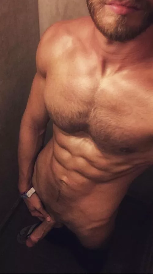 Who’s good with their tongue? 👅(M) by Hitch3386