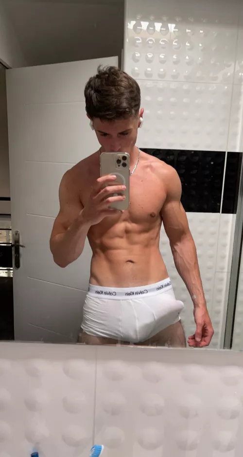 Who’s helping me in the shower… 9 inch by jjbare34