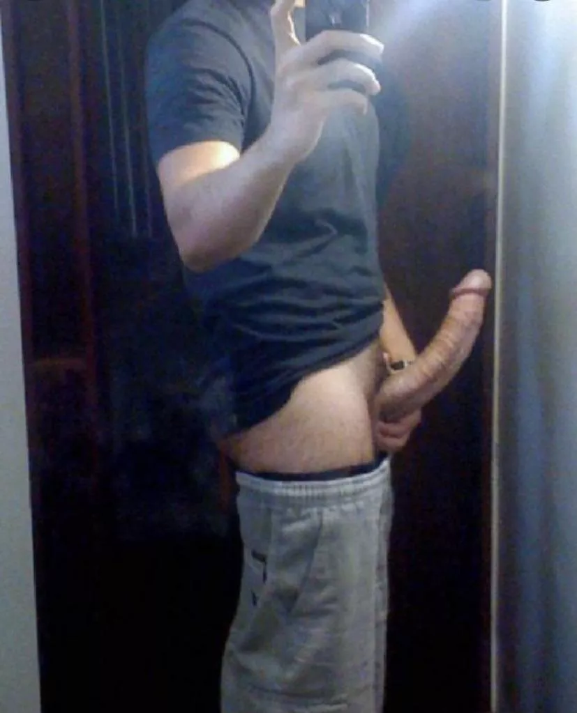 Whos hungry? 😛 posted by dont_shoot_em