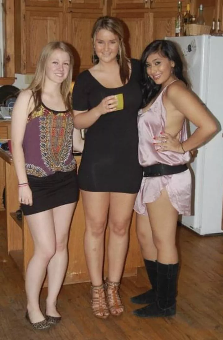 Who’s legs do you want to spread first? Tell me what you’d do with each of them if you had the chance. posted by Living_Piece_9048