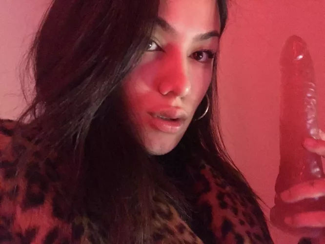 who’s online desperate to be used? say ME GODDESS [domme] by prinsex777