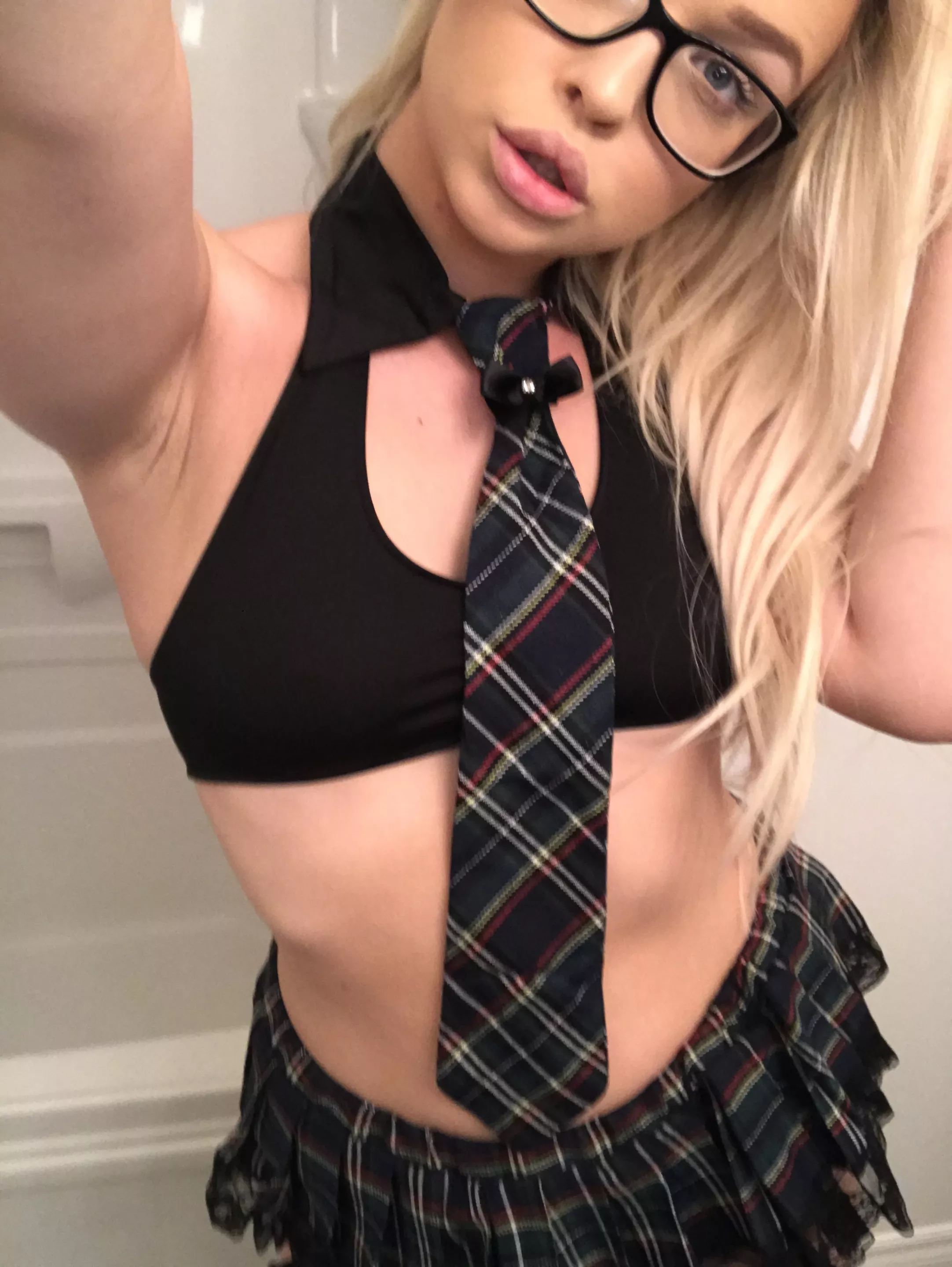 who's ready to play doggies ?? 🔥🔑 posted by SaraBORA12