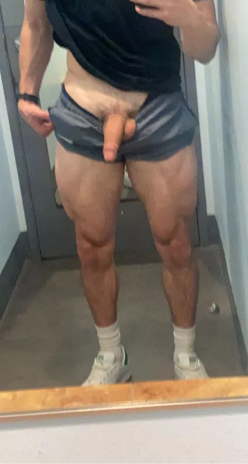 Who’s taking it at the gym😈 by tuseicazzo_of