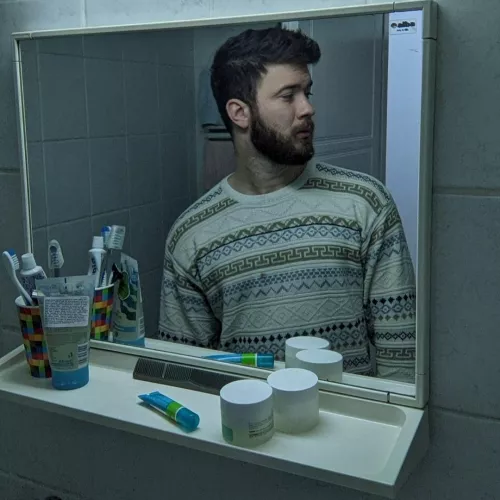 Who's there? by Nude-Druid