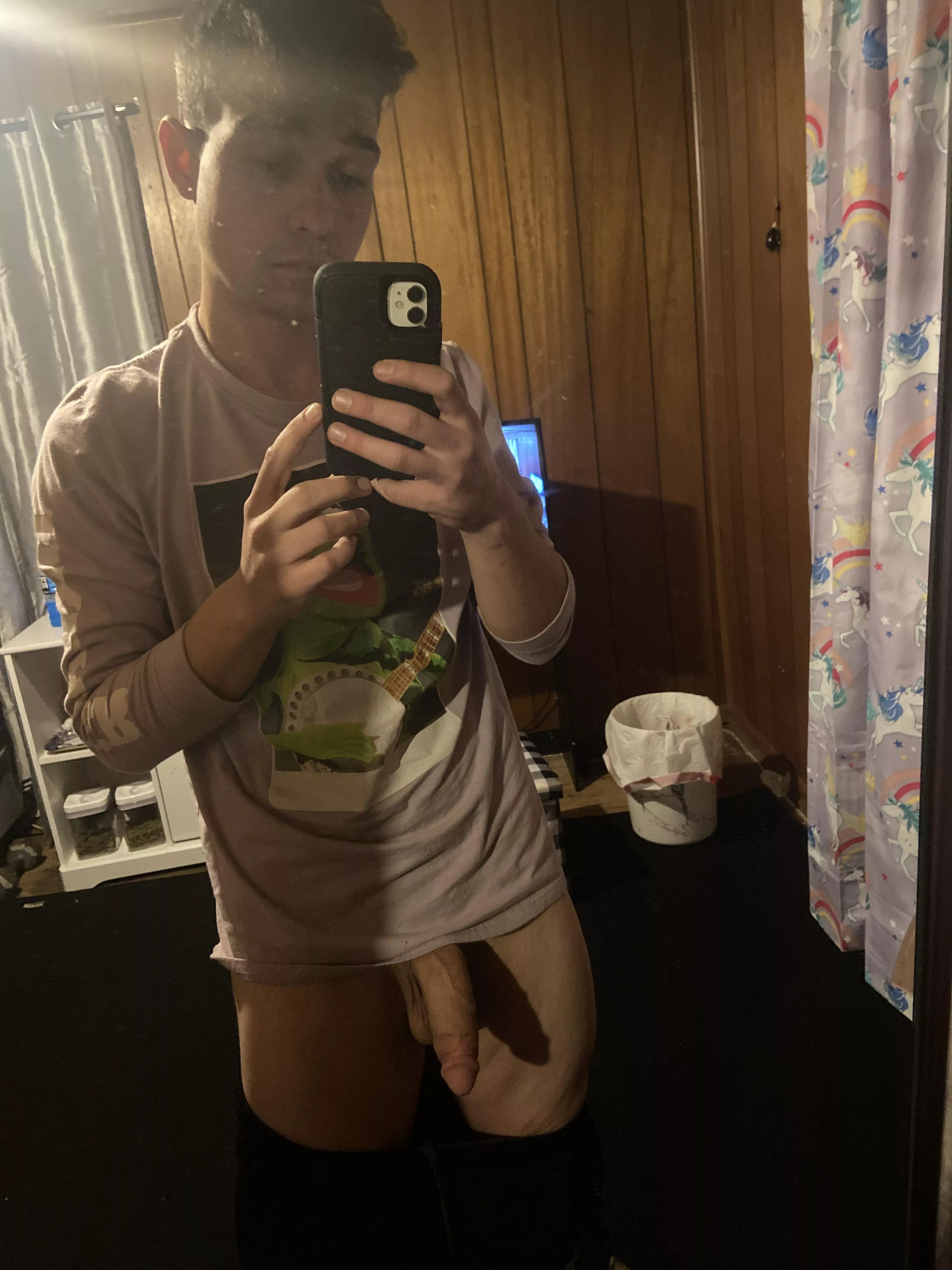 Who’s tryna watch it grow posted by wholikesass