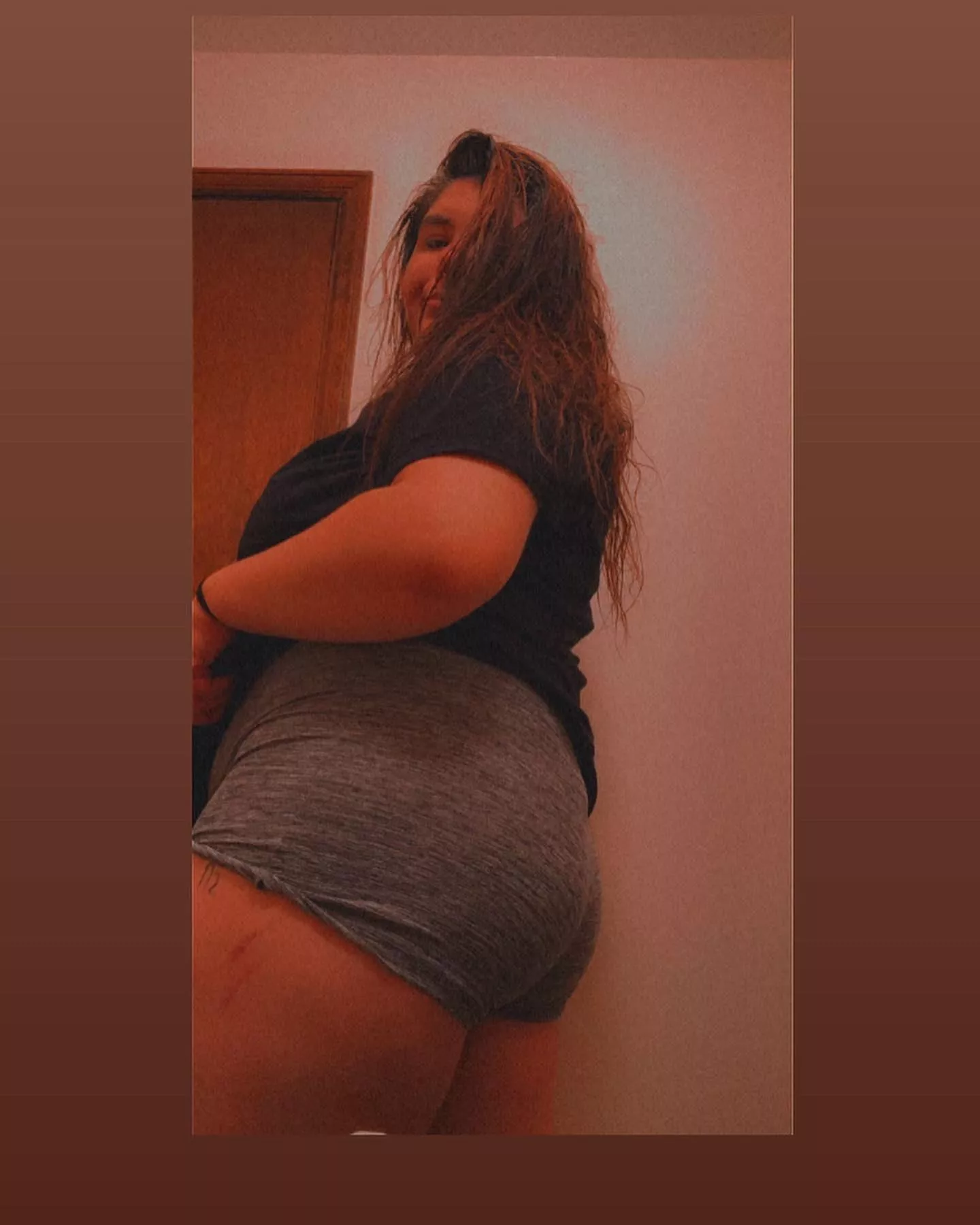 Who’s up ? 😏 posted by Sad_Nectarine2020