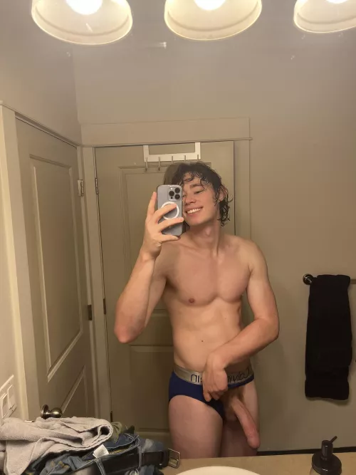 Who’s wants to service me? by xldoublesausage