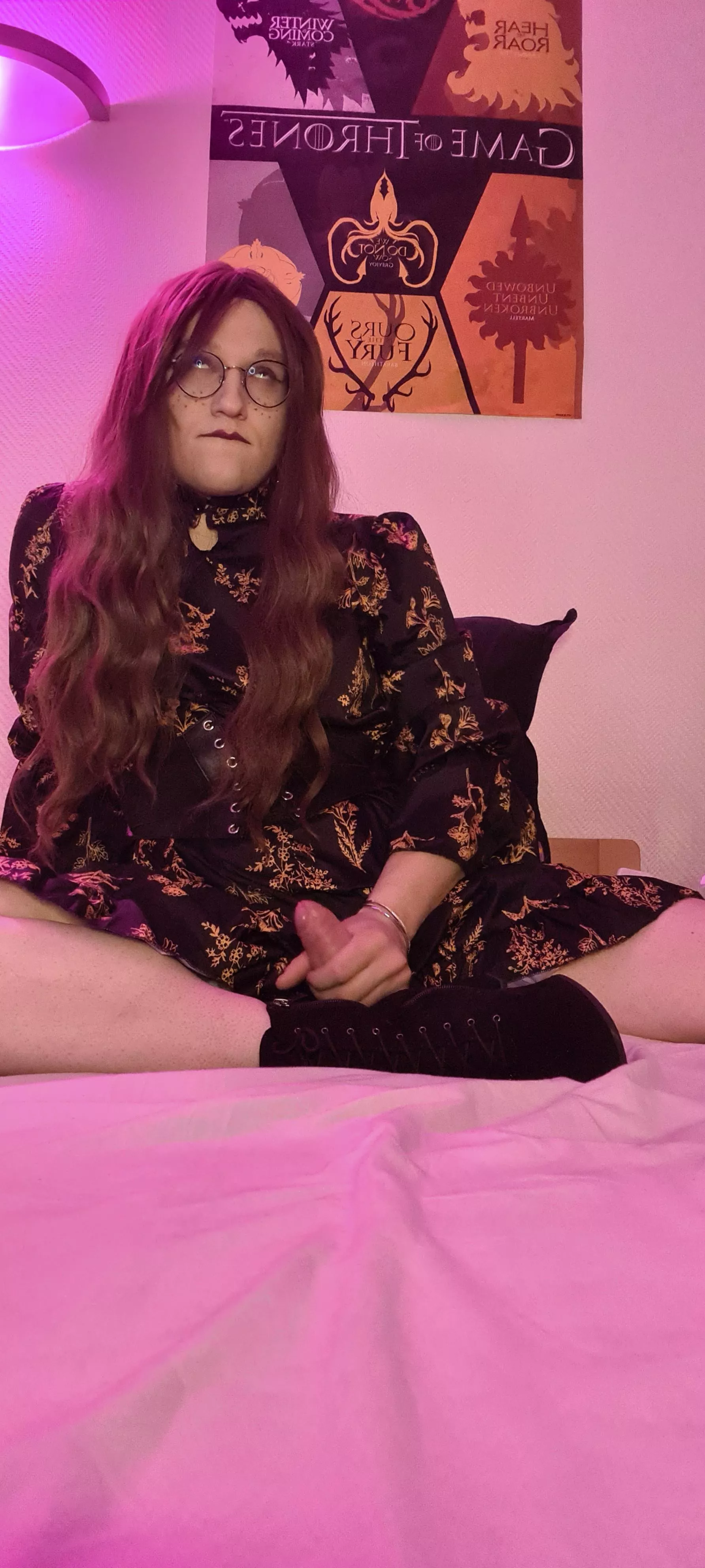 Why all my photoshoots end up with me, horny as hell, playing with myself ? posted by Cassandre_T