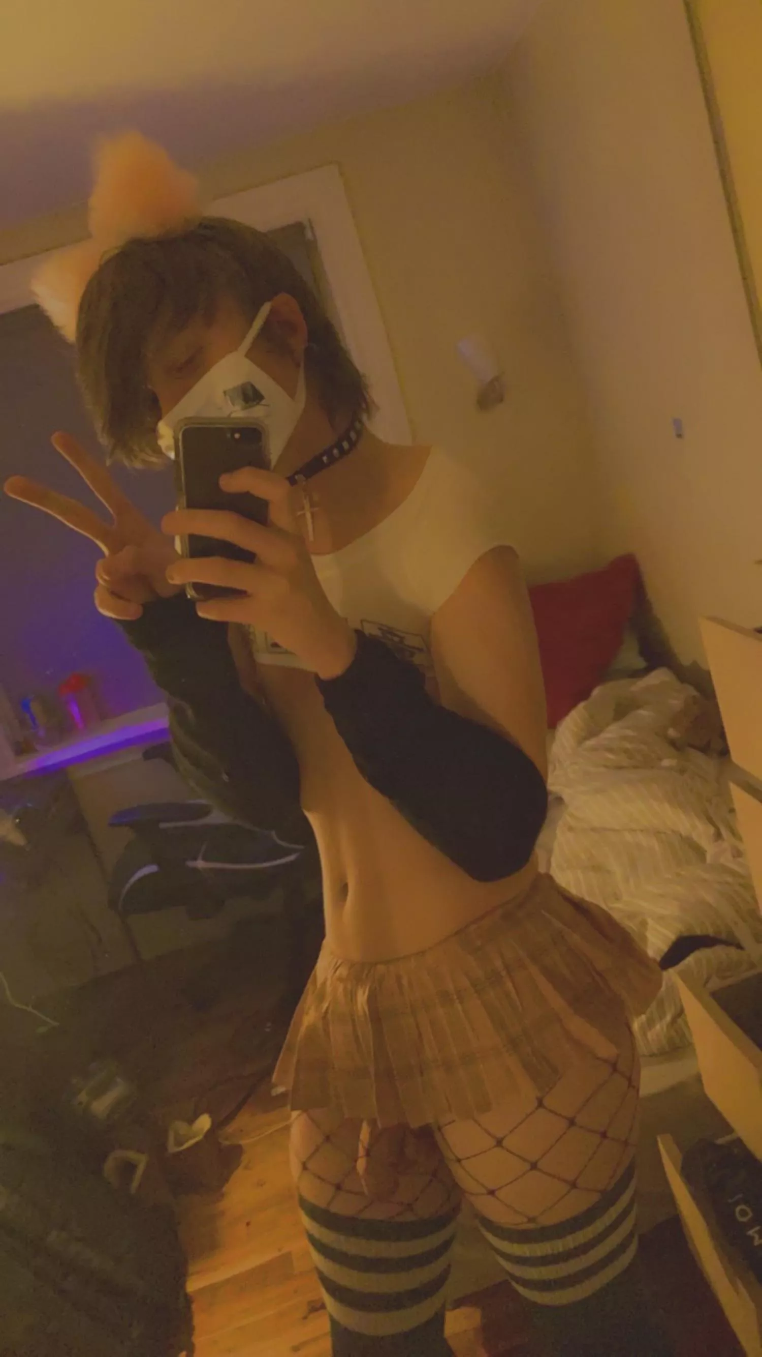 why do i wanna be degraded 👉👈🥺 posted by smokel_