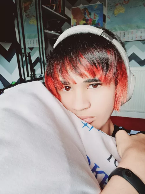 Why is everyone on here so pretty 😭💙 by Cheviix_