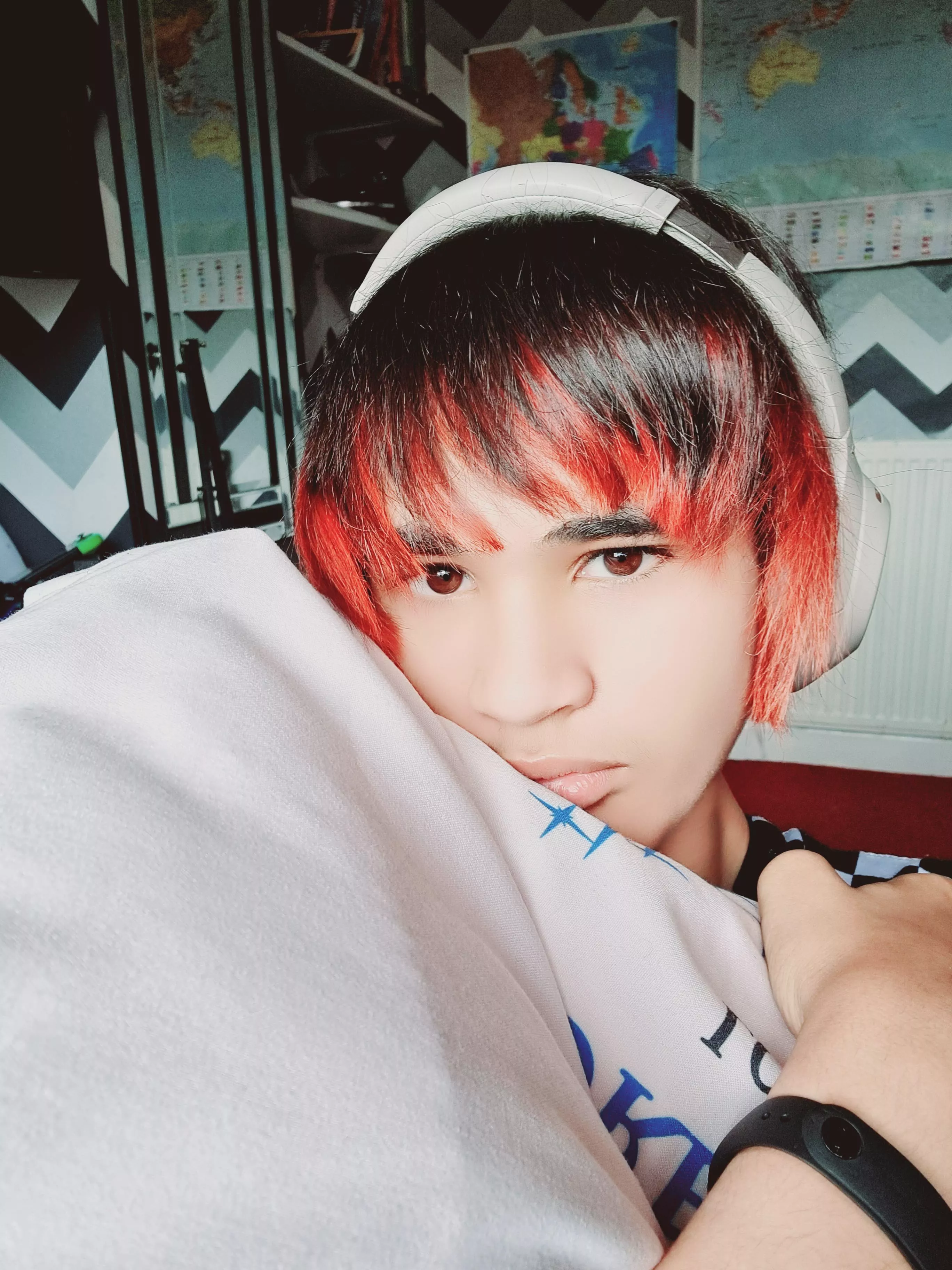 Why is everyone on here so pretty 😭💙 posted by Cheviix_