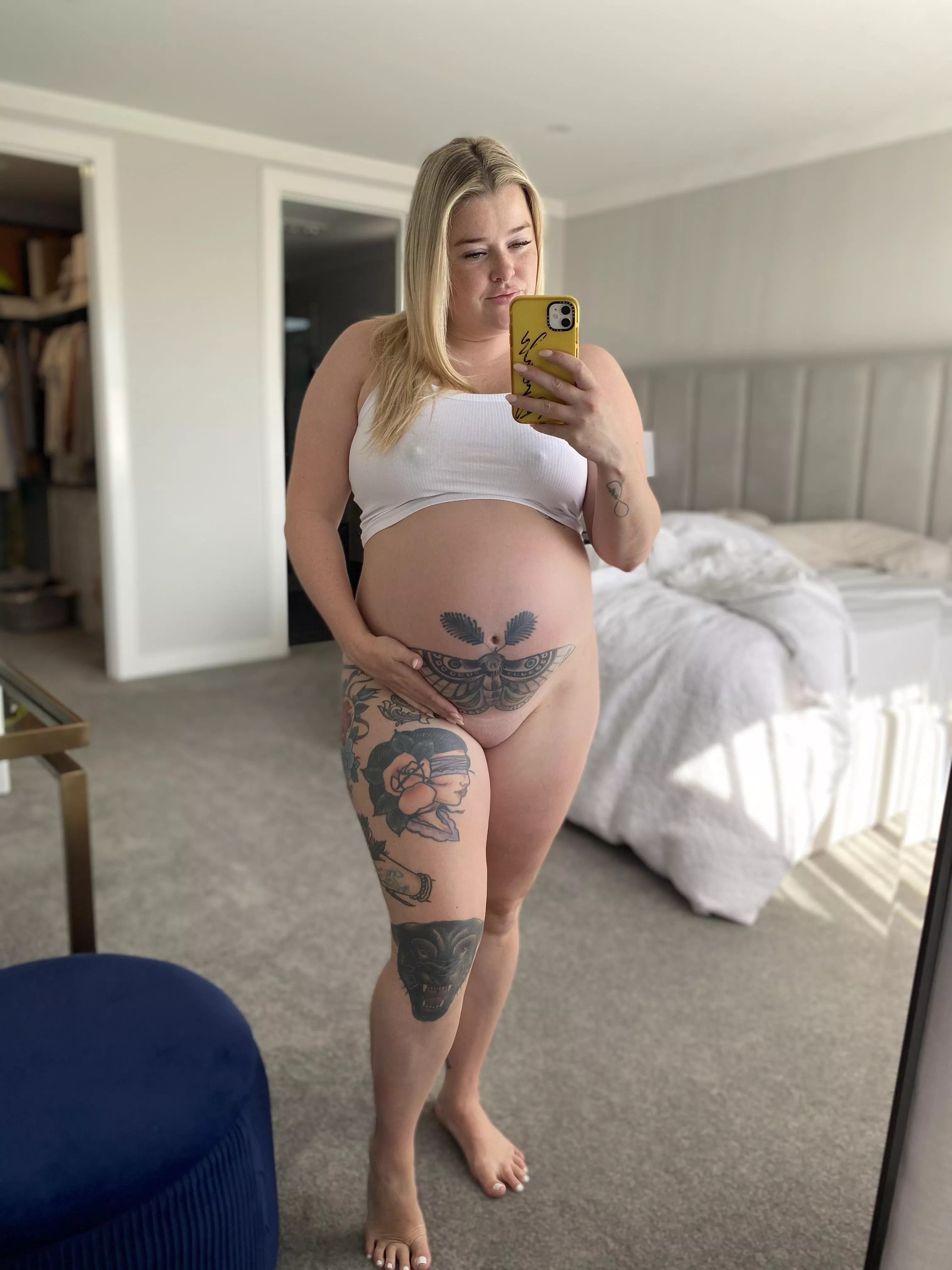 Why wear pants? posted by blondenpregnant