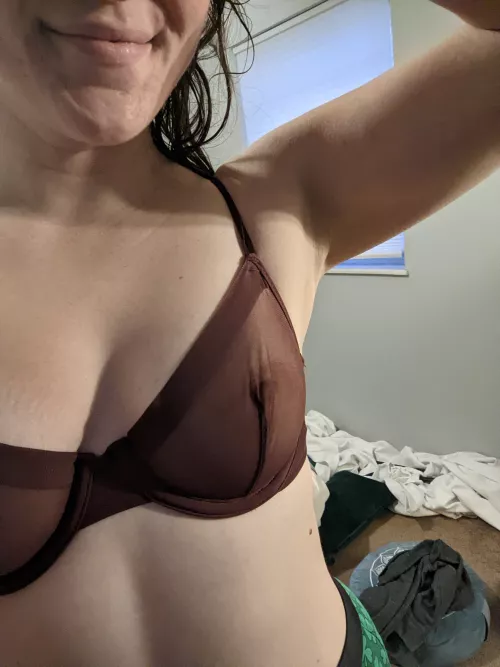 Wife loves the attention by wifeshare4u