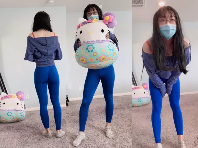 Wifey got me this cute plush hello kitty, it’s only fair I dress up in something cute in return haha ❤️❤️ by Telperienjzsn