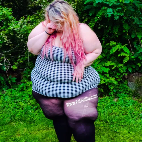 wild waifu by itsbubblybooty