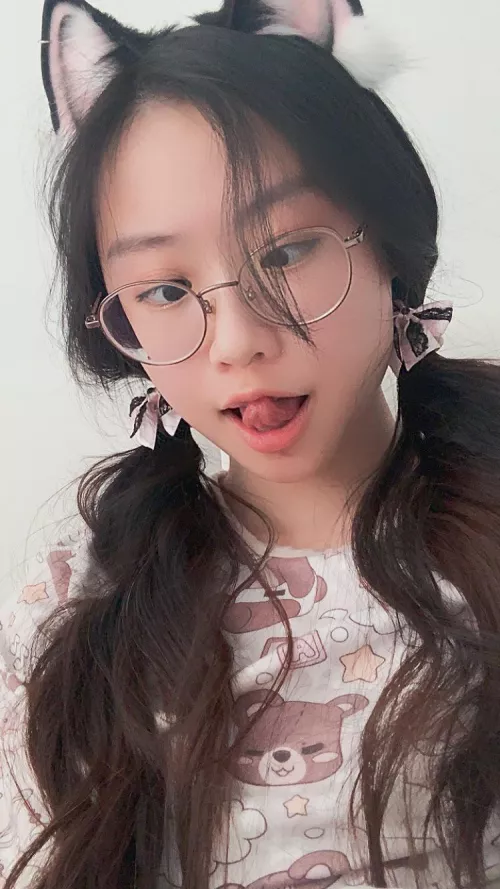 will daddy teach his dumb pup how to use her mouth correctly? 🦴🎀 by urshortie