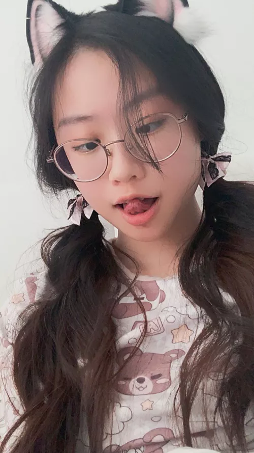 will daddy teach his dumb pup how to use her mouth correctly? 🦴🎀 by urshortie