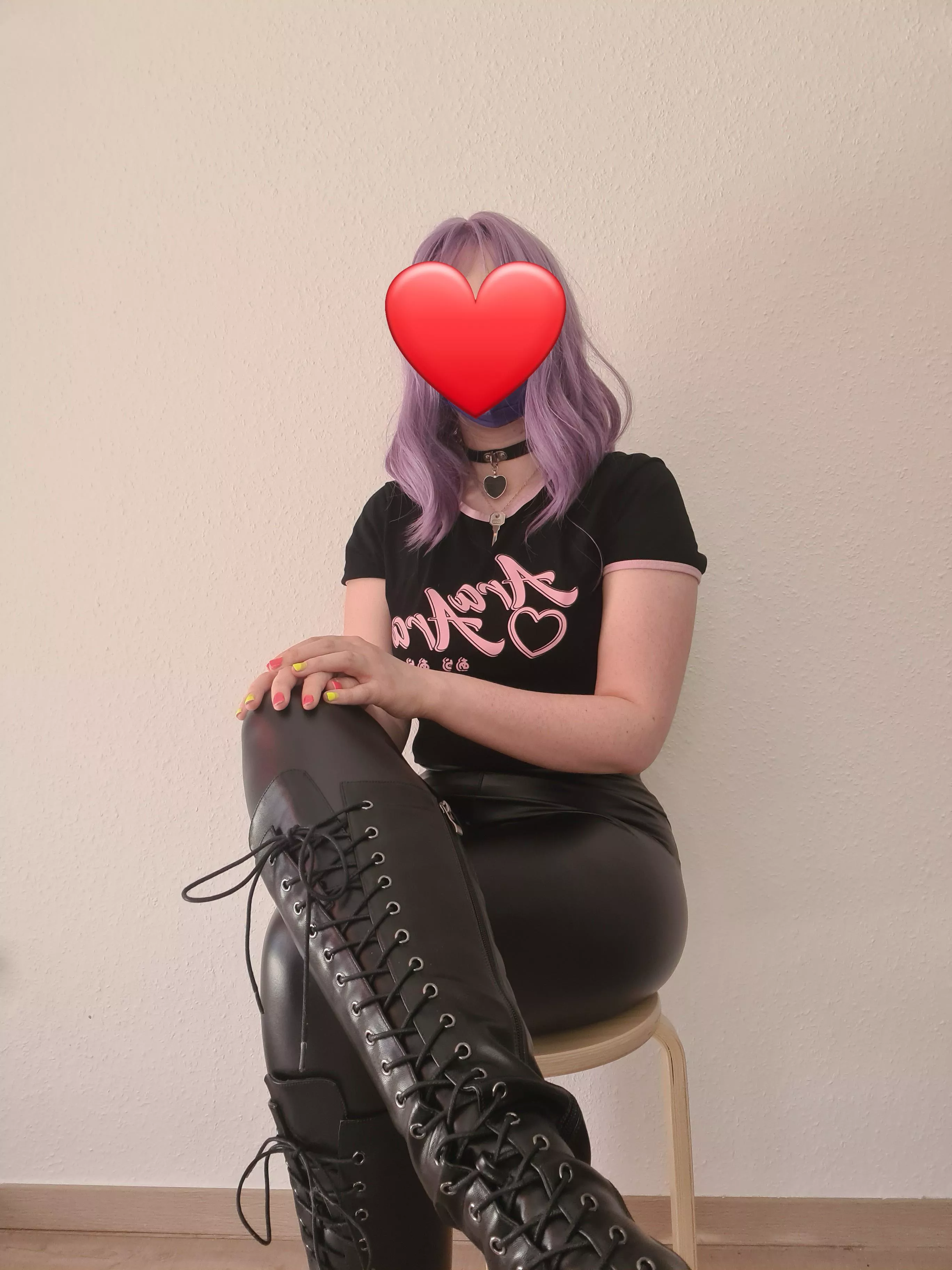 will you be my slave and lick my shoes 😝 posted by angeldoves