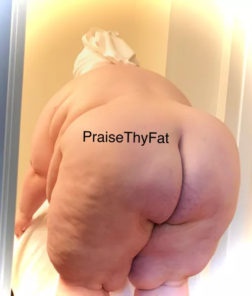 Will you dry me? by PraiseThyFat