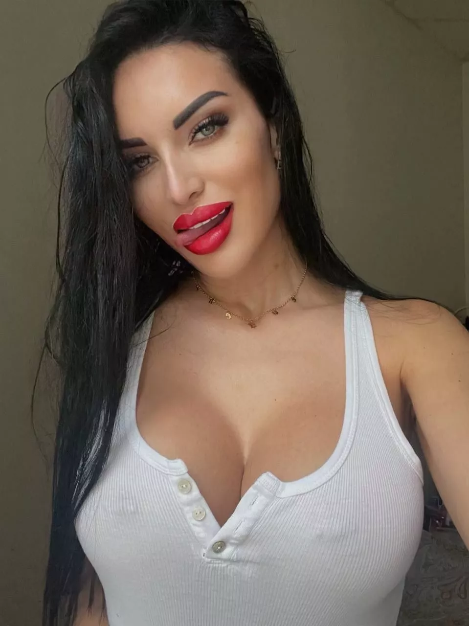 Will you lick my nipples until I cum please? posted by UtterSimplicity