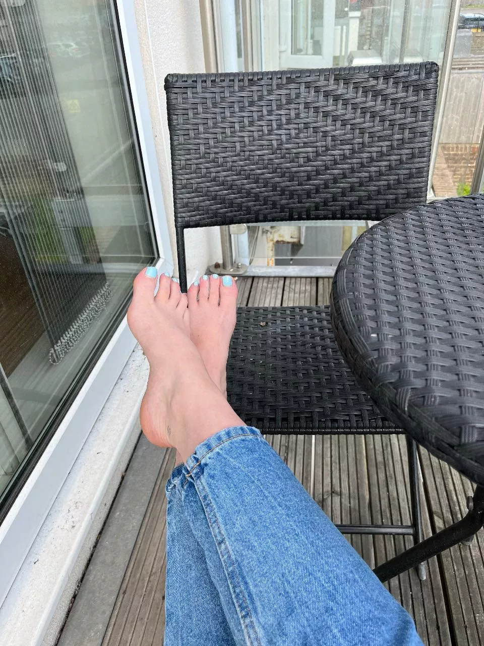 Will you massage my feet for me? posted by bellastar567