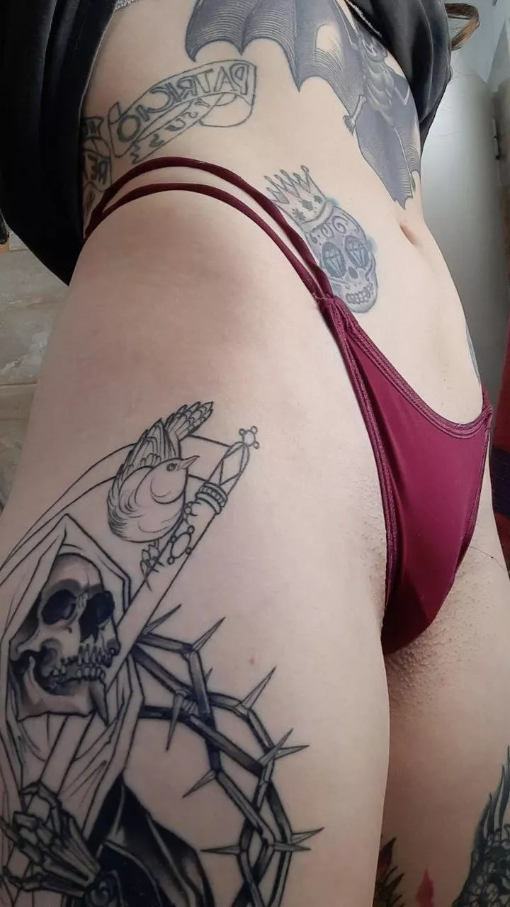 wine color 🥵​😈​💋​💘​ posted by DinosaurAmy