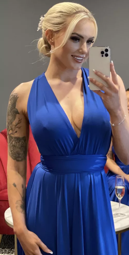 Winter wedding = bridesmaid pokies by LunaRaee__