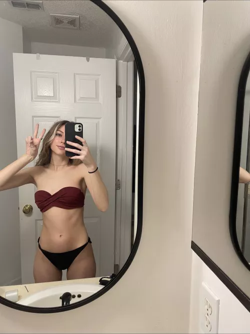 wish i had an anime bf lol (21f) by Kyliesfeettt