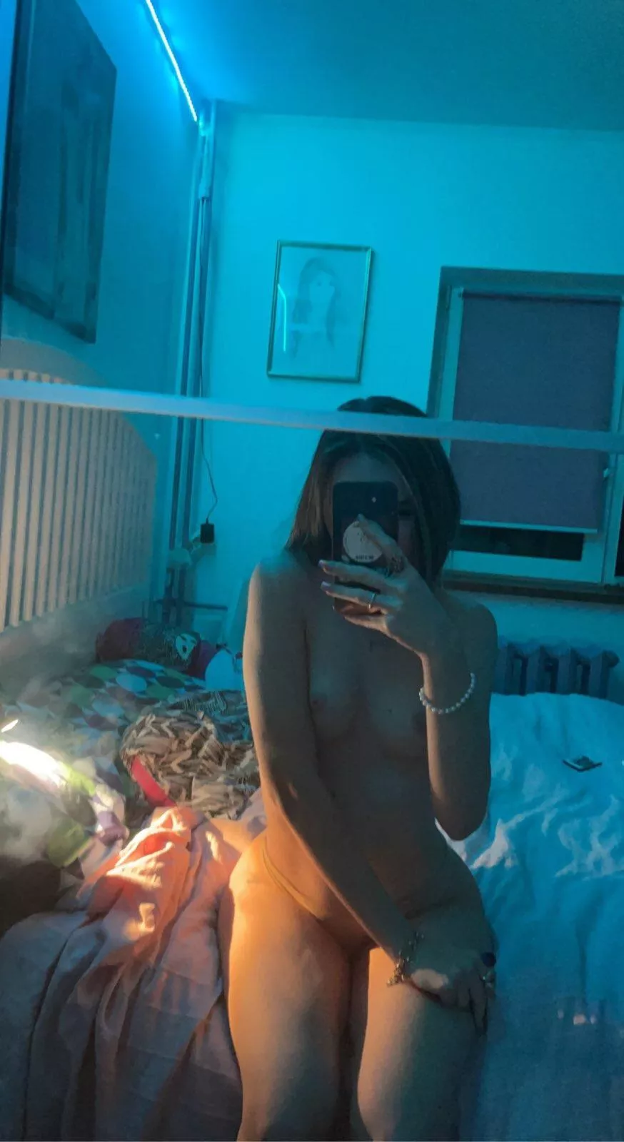 Wish somebody could fill me rn 😛 19 posted by VenusBetz