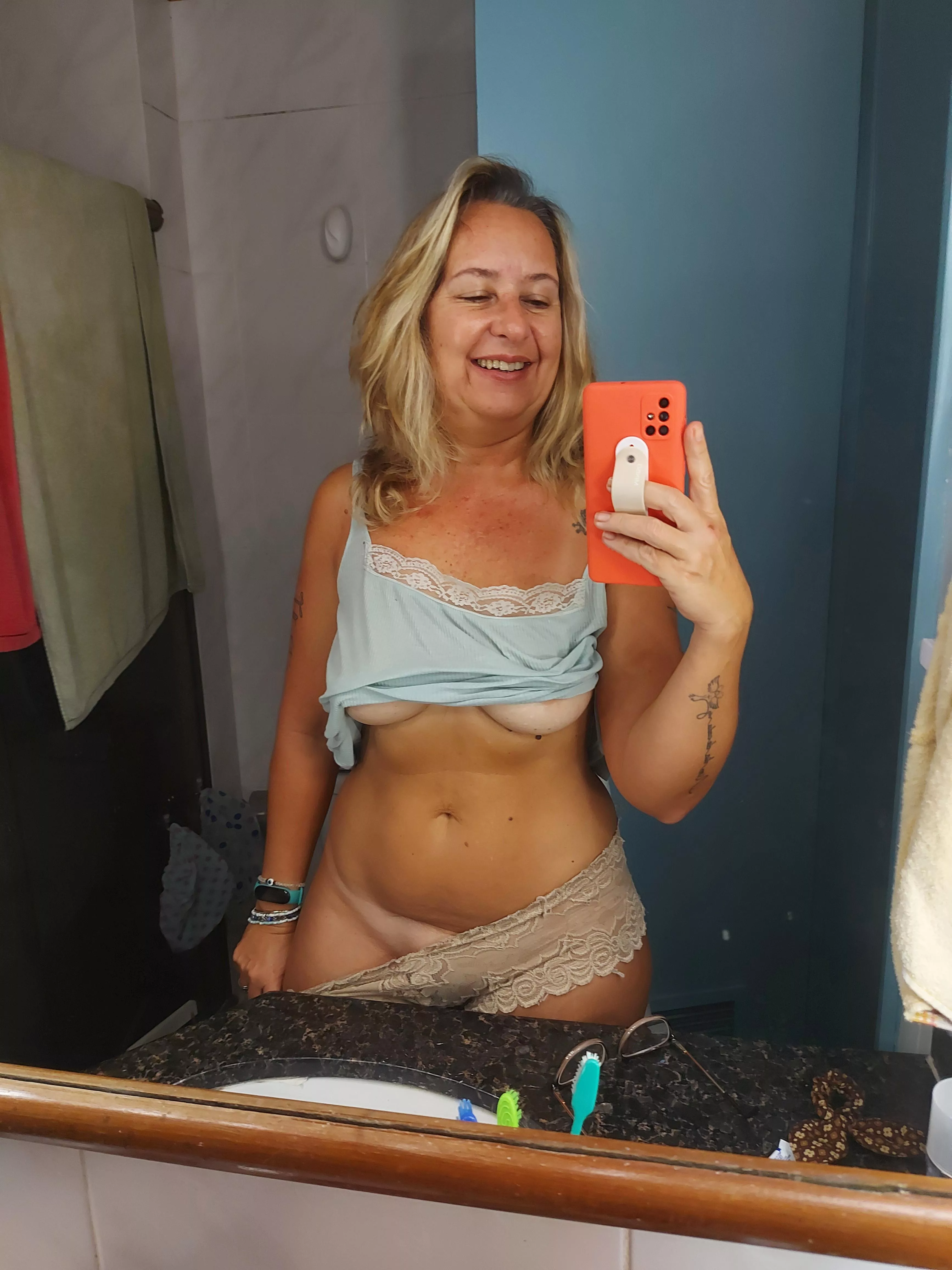 Wish you all a great day posted by MelVipWorld