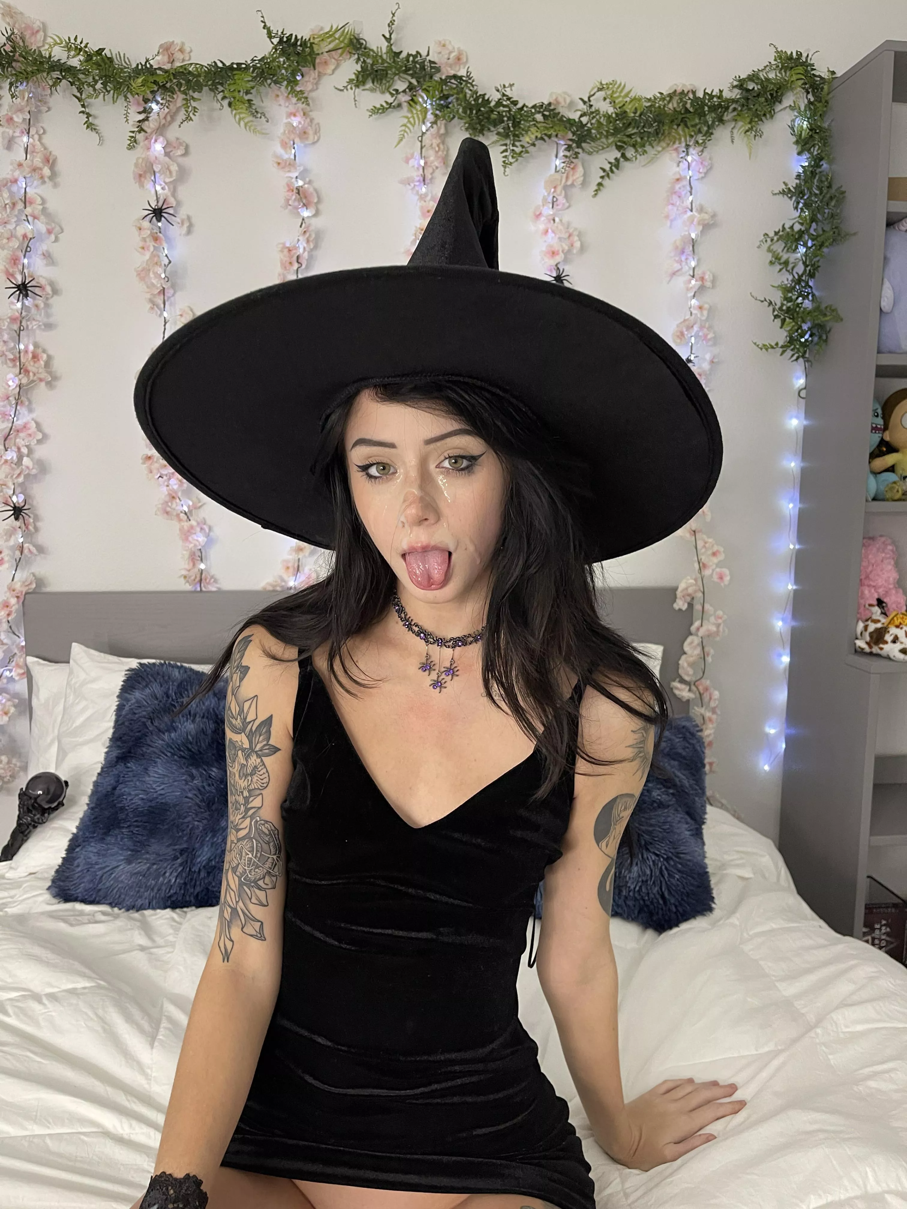 Witches crave cum! posted by kinkykat977