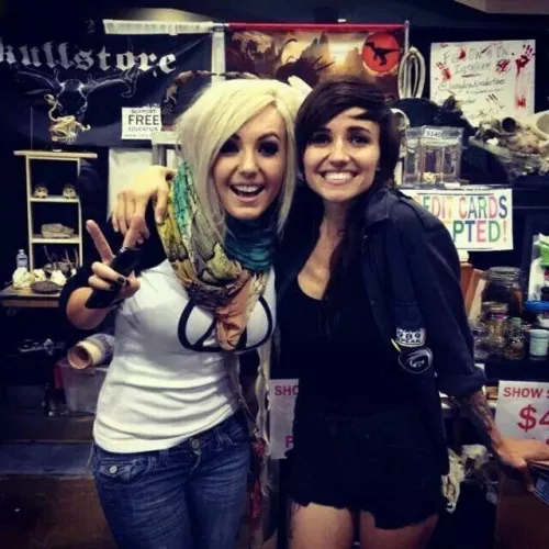 ��??With Lights by resolveshameful