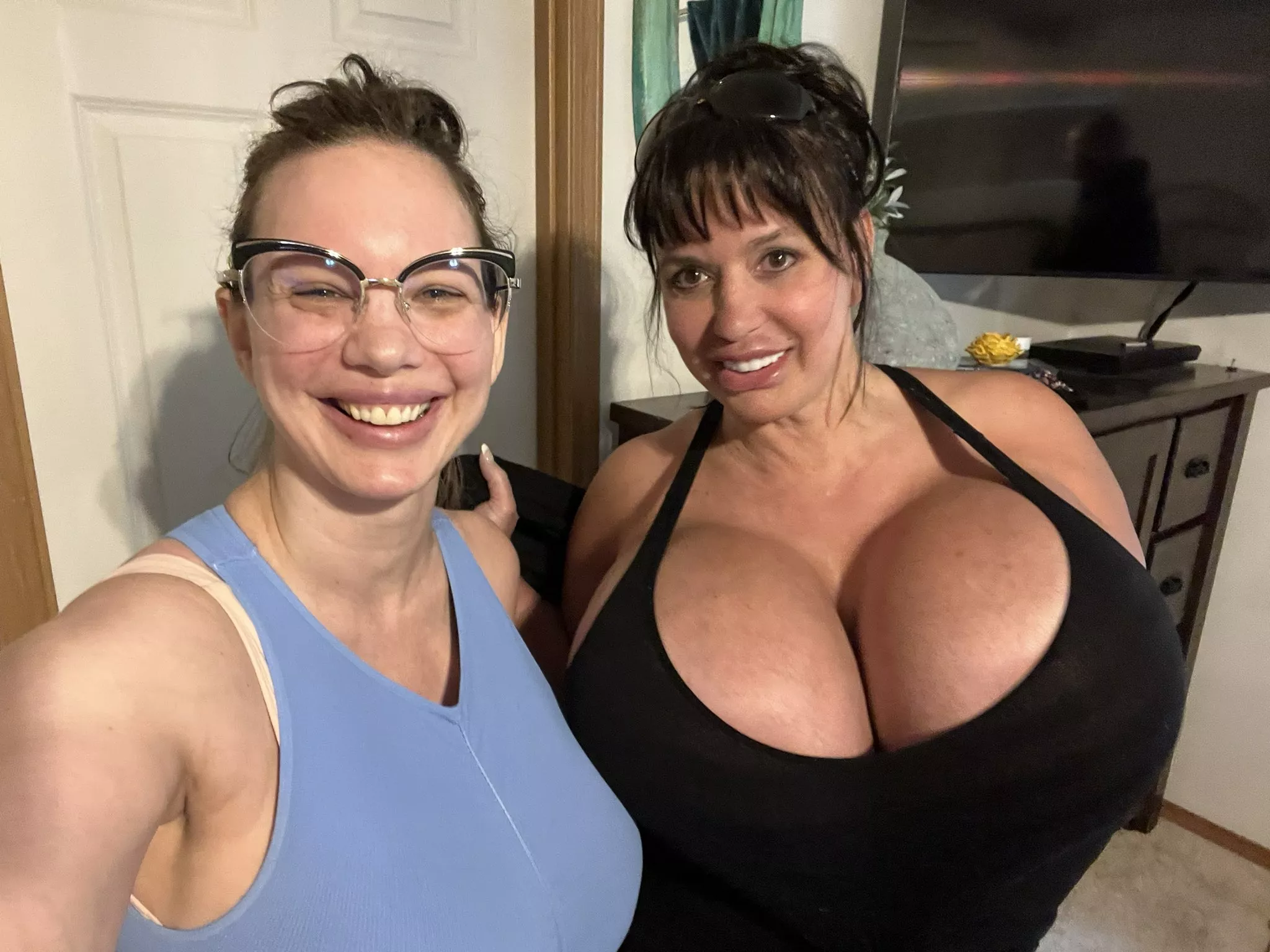 With Lilly8k (April 2022) posted by Galgenfrist