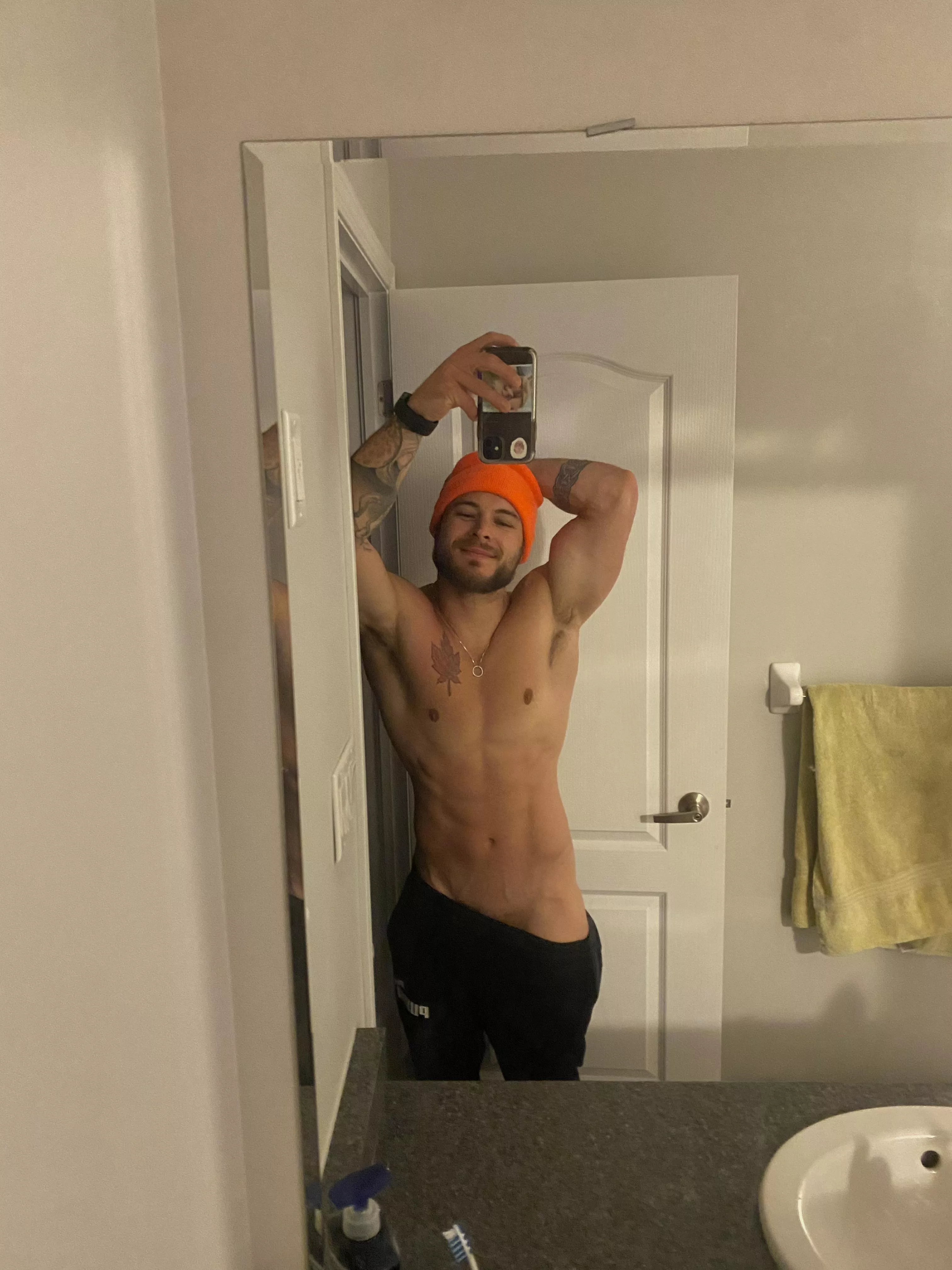 Woke up to this beautiful sunshine☀️[m] posted by conMont4