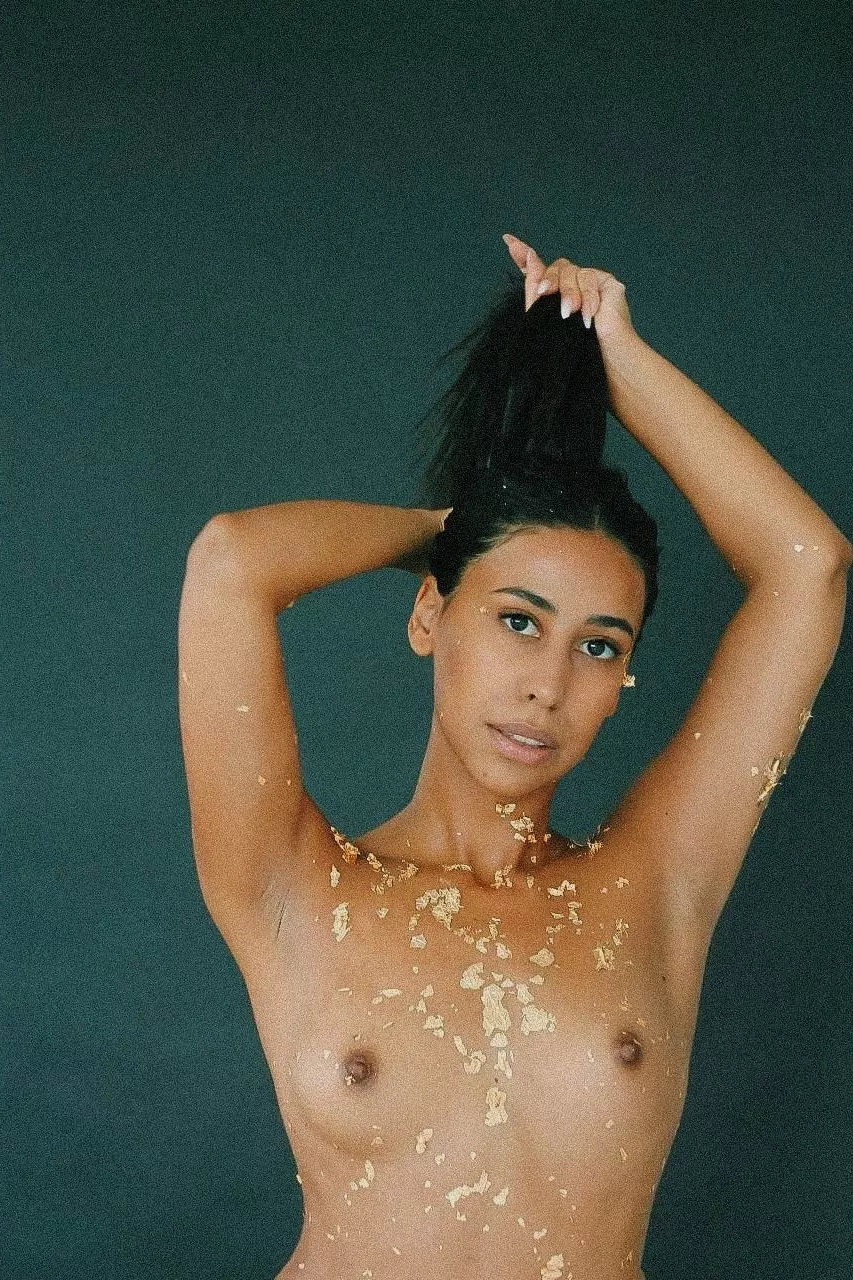 Wonderful busty, wonderful boobs posted by HourlyTangy