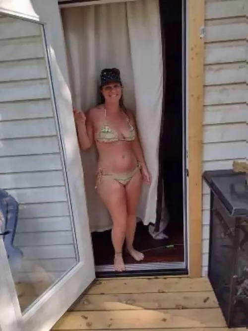 wondering if any girls wanted to see me naked by AvailableAgency7465