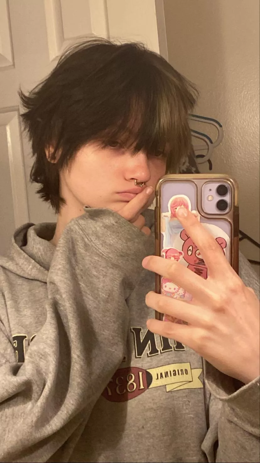 woof posted by tthanatophobiia