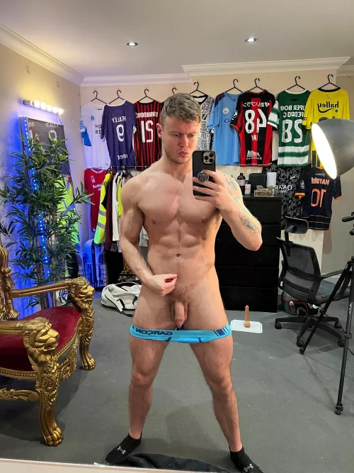 Woops, caught me with my pants down [29] by KingJamesUK