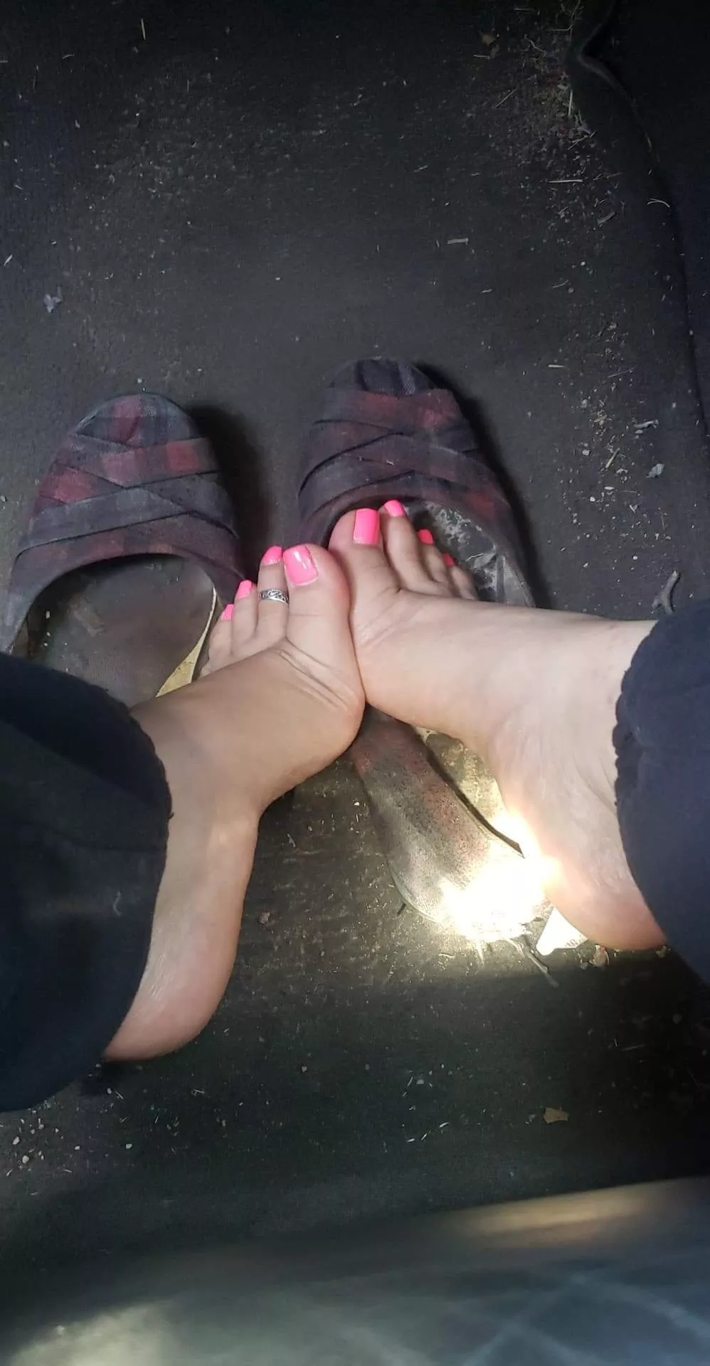 work feet that needed rubbed and a cumshot posted by PersephonesFeet