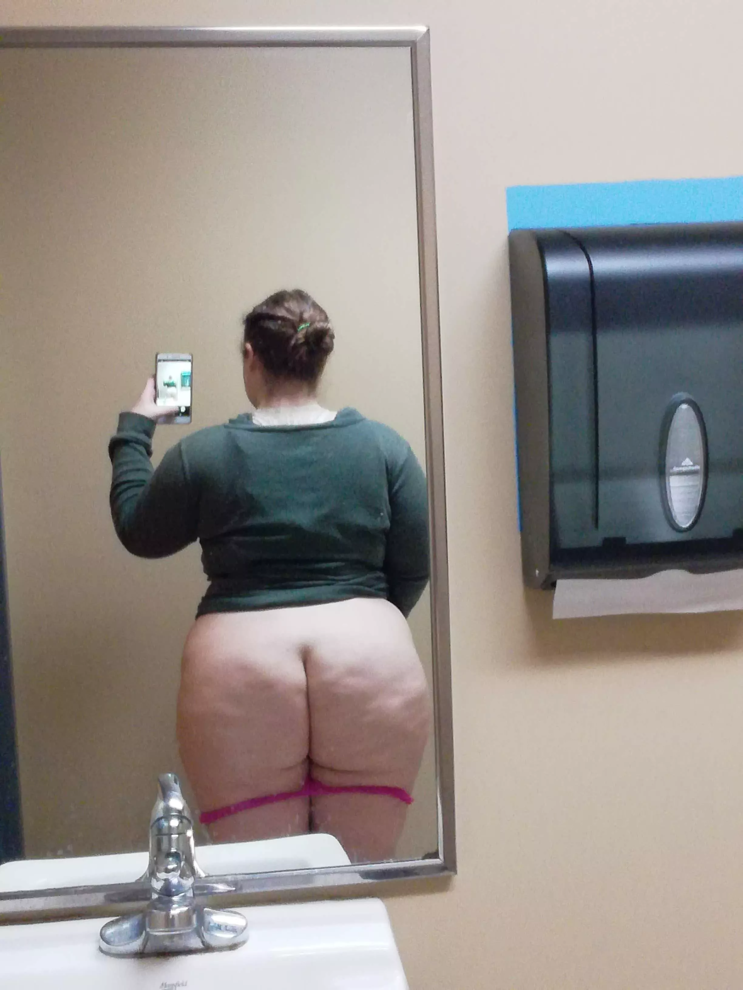 Work schmerk posted by comeinsidemeetthemrs