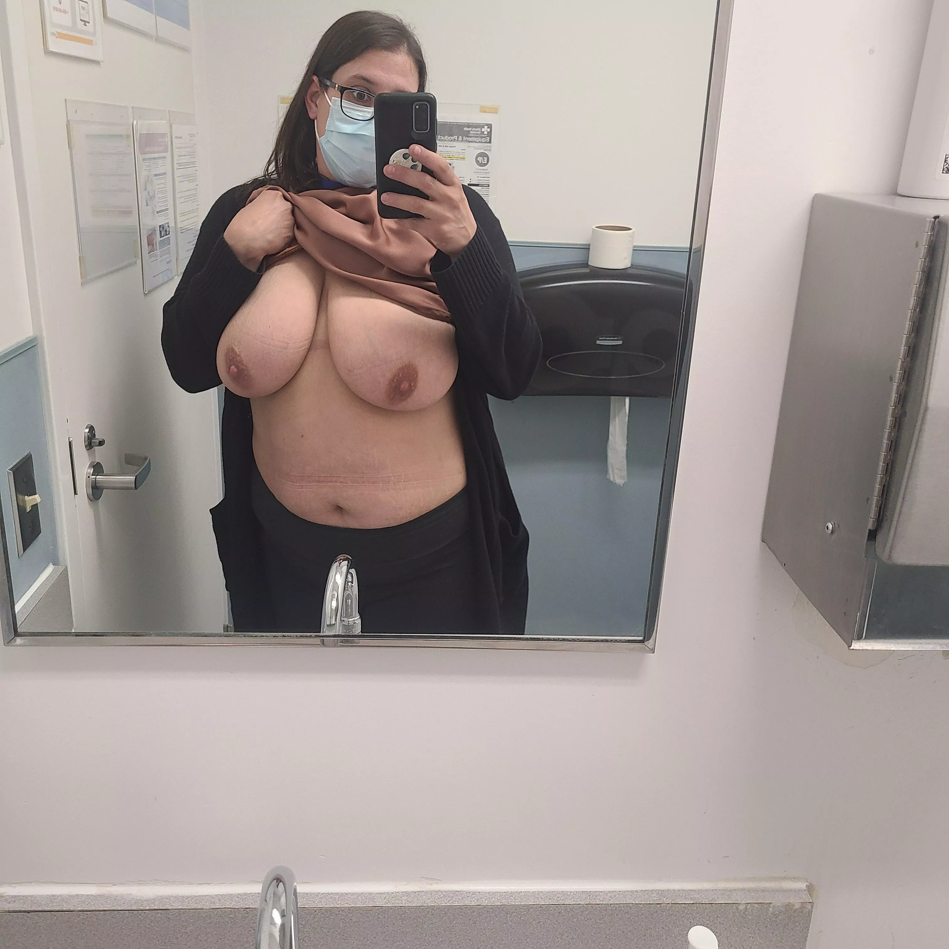work tits for Tuesday posted by PeabodysWife627