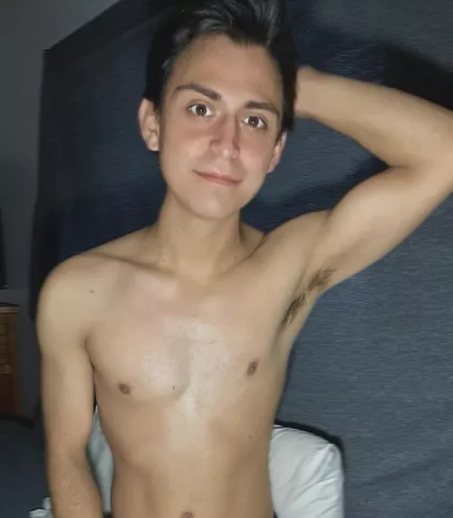 Worked out earlier so I’m feeling strong 💪 warm up for the real workout - Elden Ring by parasitenoel