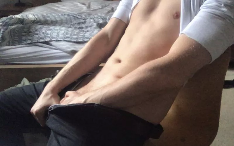 Working from home gets very boring sometimes. Anyone want to help entertain me? by pc21121