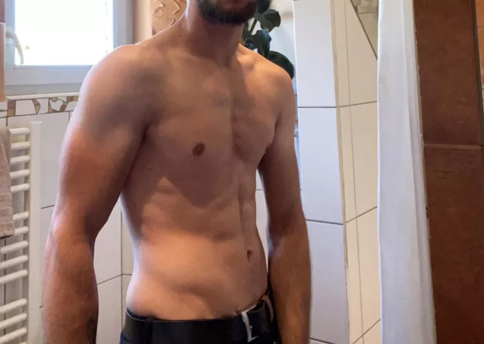 Working is the best training💪🏼 (m) by Nik9711