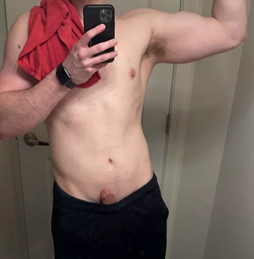 Working out makes me so fucking horny 😫 by trashingtime