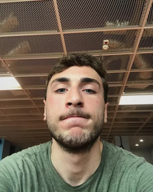 Workout day 💪🏻 by Busy_Ease3091